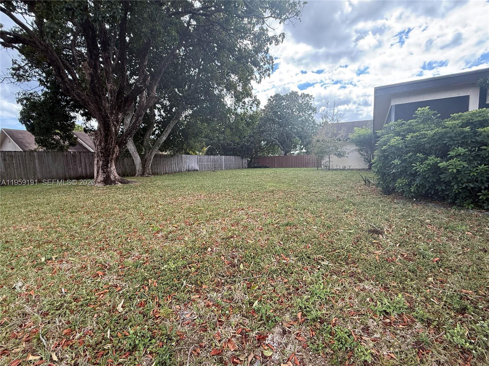 1140 4 / 2 2081 sq. ft. $ 2026-02-16 0 foto