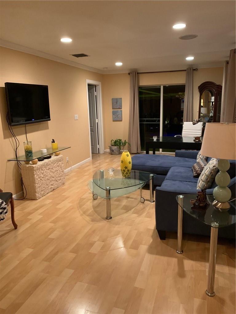   / 0 1800 sq. ft. $ 2026-06-21 0 foto