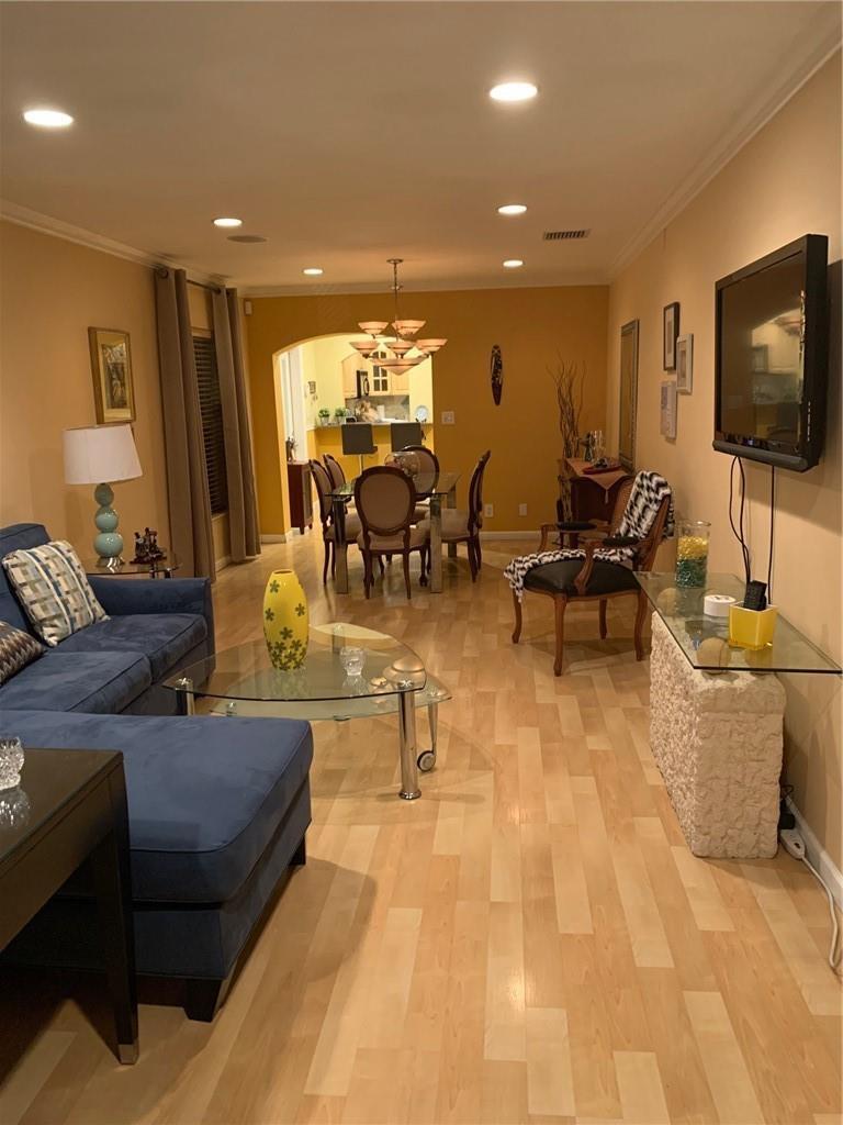   / 0 1800 sq. ft. $ 2026-06-21 0 foto