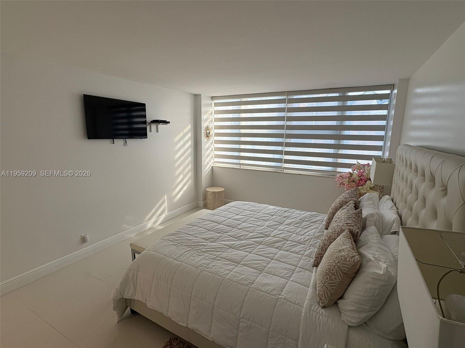 Photo of 2030 Ocean Dr  #1812, Hallandale Beach, Florida, 33009 - 