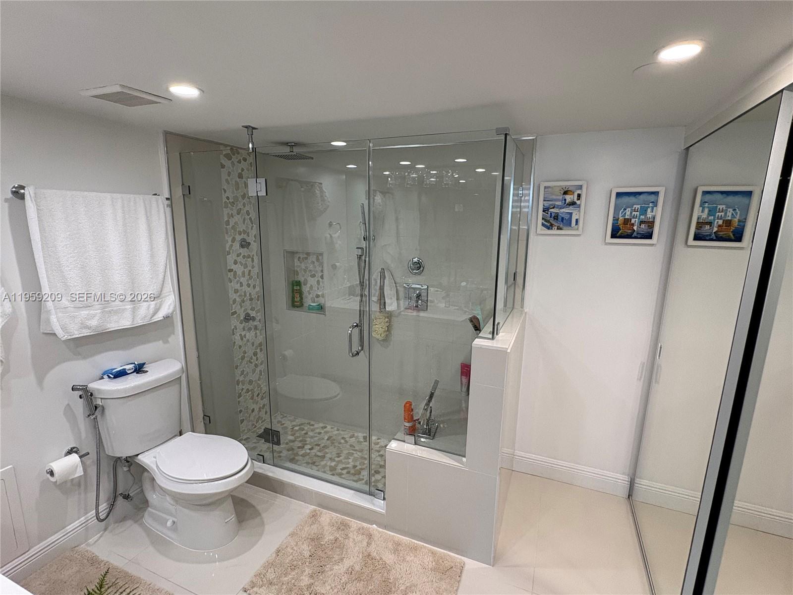 Photo of 2030 Ocean Dr  #1812, Hallandale Beach, Florida, 33009 - 