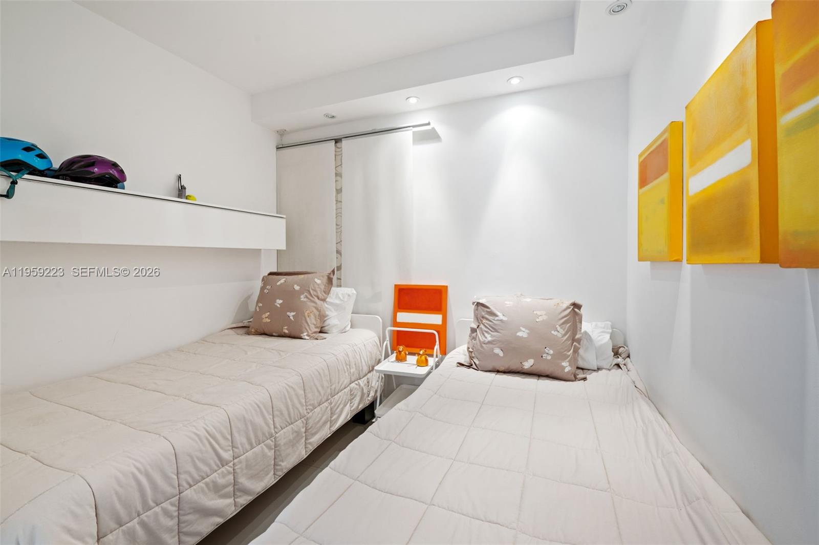 Photo of 19390 Collins Ave  #1221, Sunny Isles Beach, Florida, 33160 - Small room for bed or office