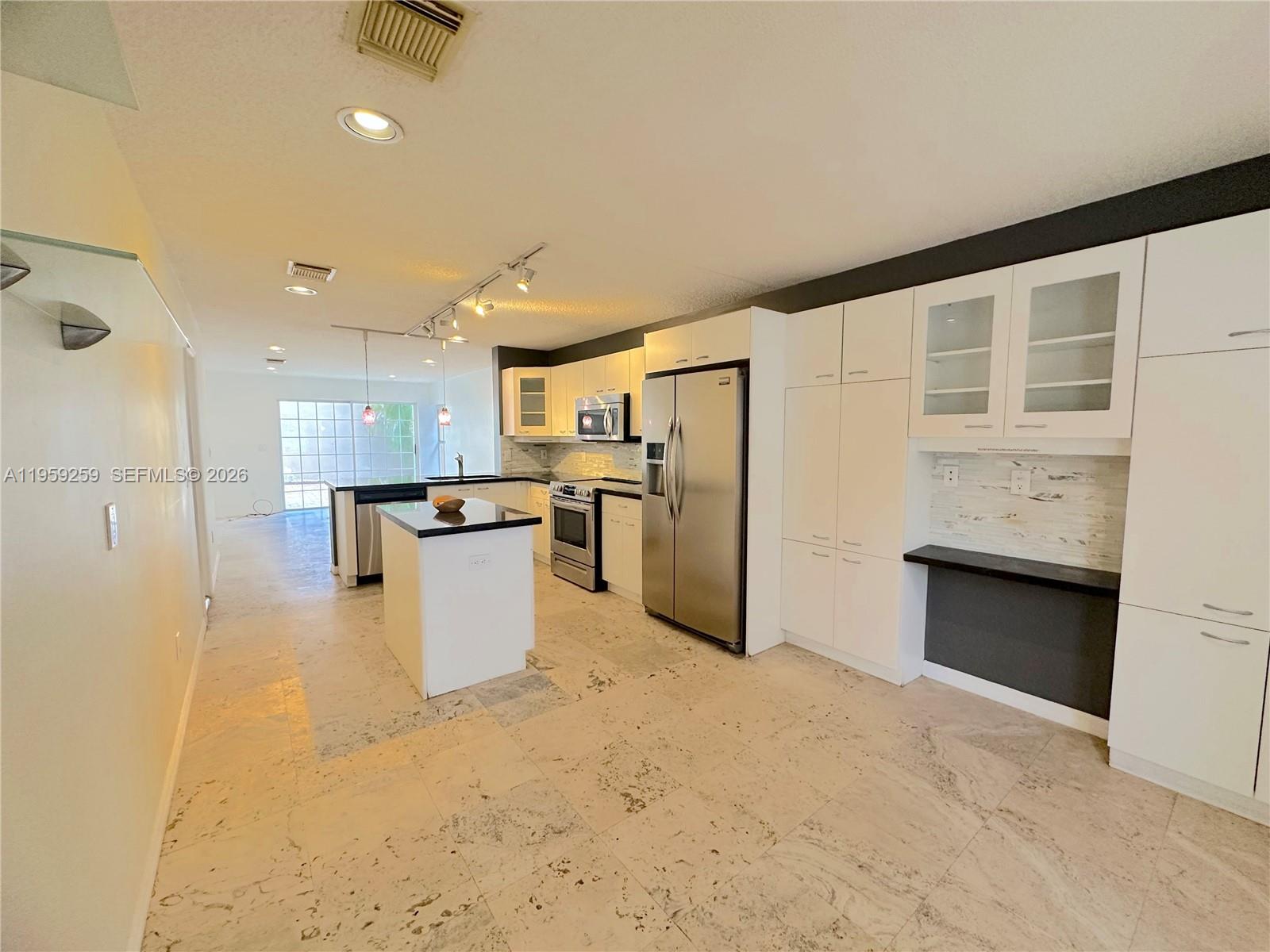 Photo of 1115 River Birch St  (1115), Hollywood, Florida, 33019 - 