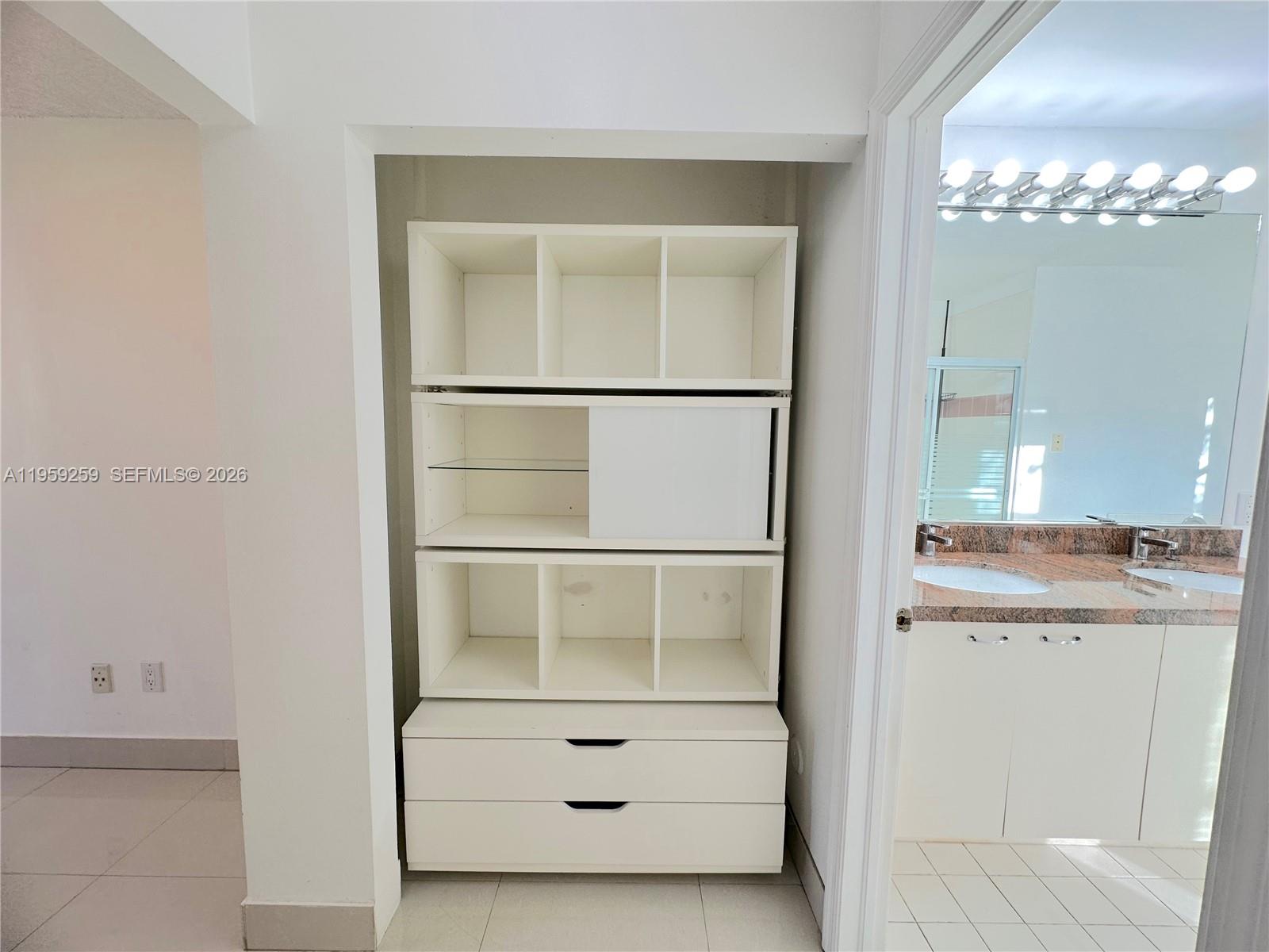 Photo of 1115 River Birch St  (1115), Hollywood, Florida, 33019 - Primary