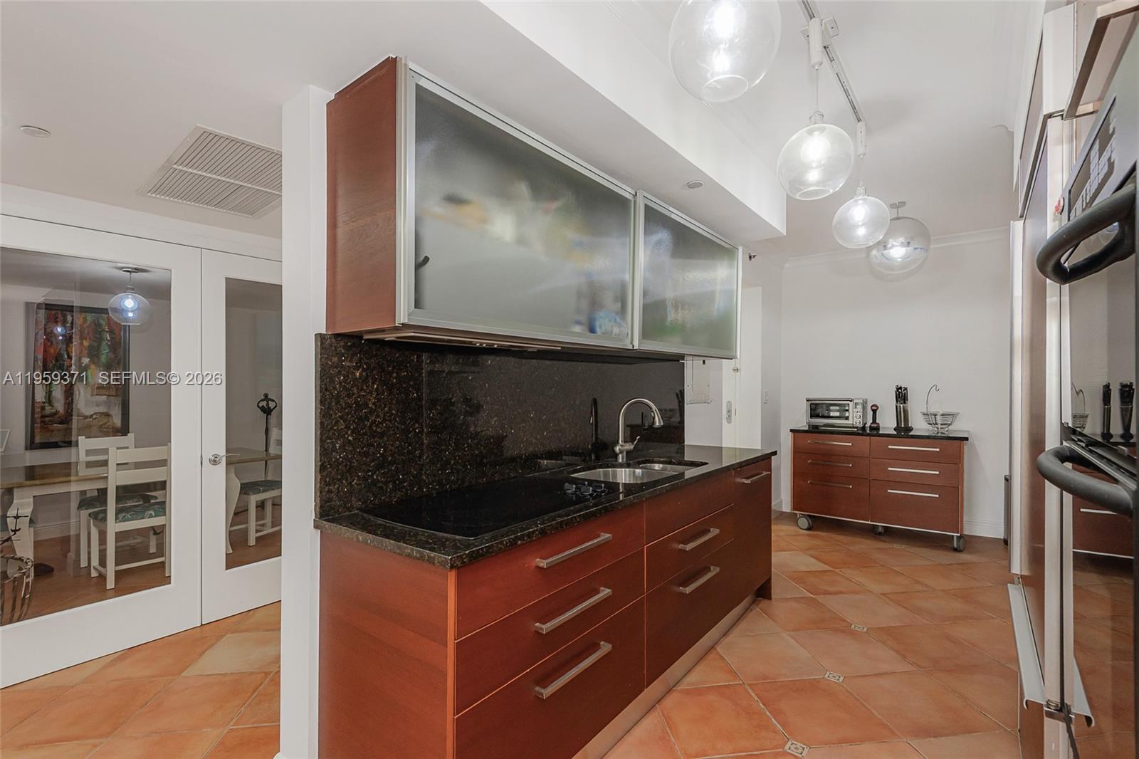 408 3 / 3 1571 sq. ft. $ 2026-04-27 0 foto