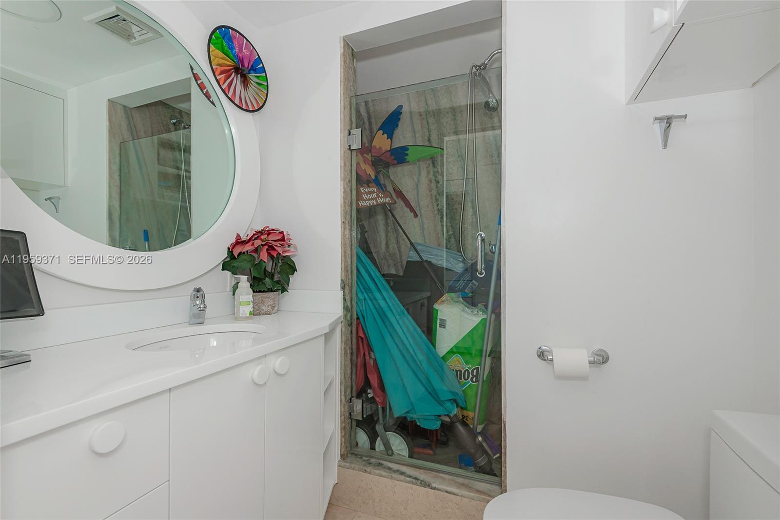 408 3 / 3 1571 sq. ft. $ 2026-04-27 0 foto