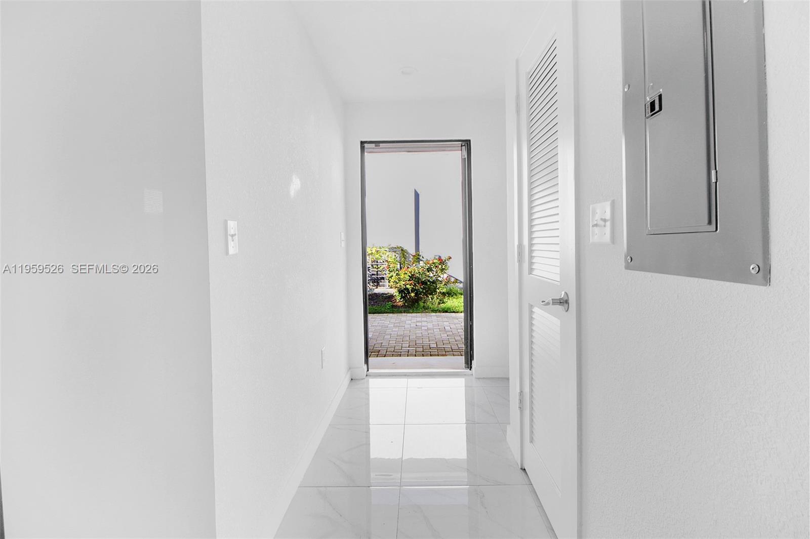   /  3300 sq. ft. $ 2026-02-05 0 Photo