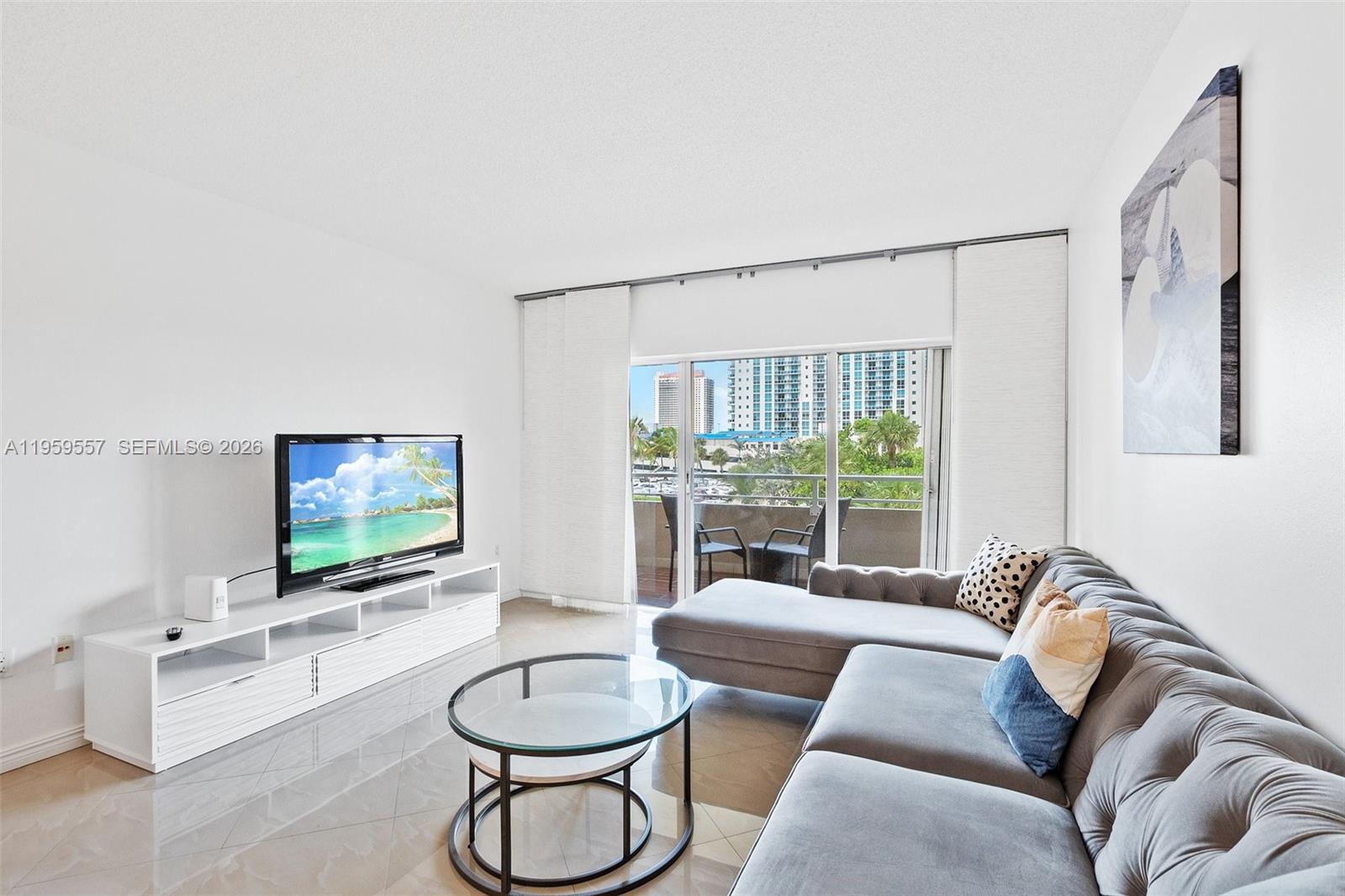 See details 2M 1 / 2 870 sq. ft. $ 2026-02-05 0 Photo