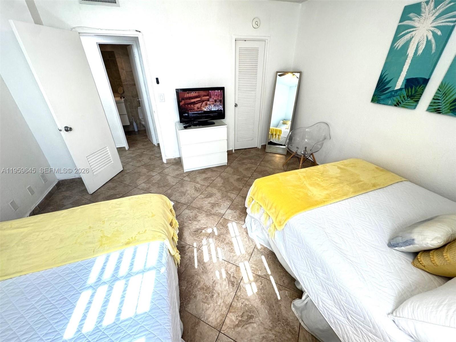 Photo of 3901 Ocean Dr #4J, Hollywood, Florida, 33019 -