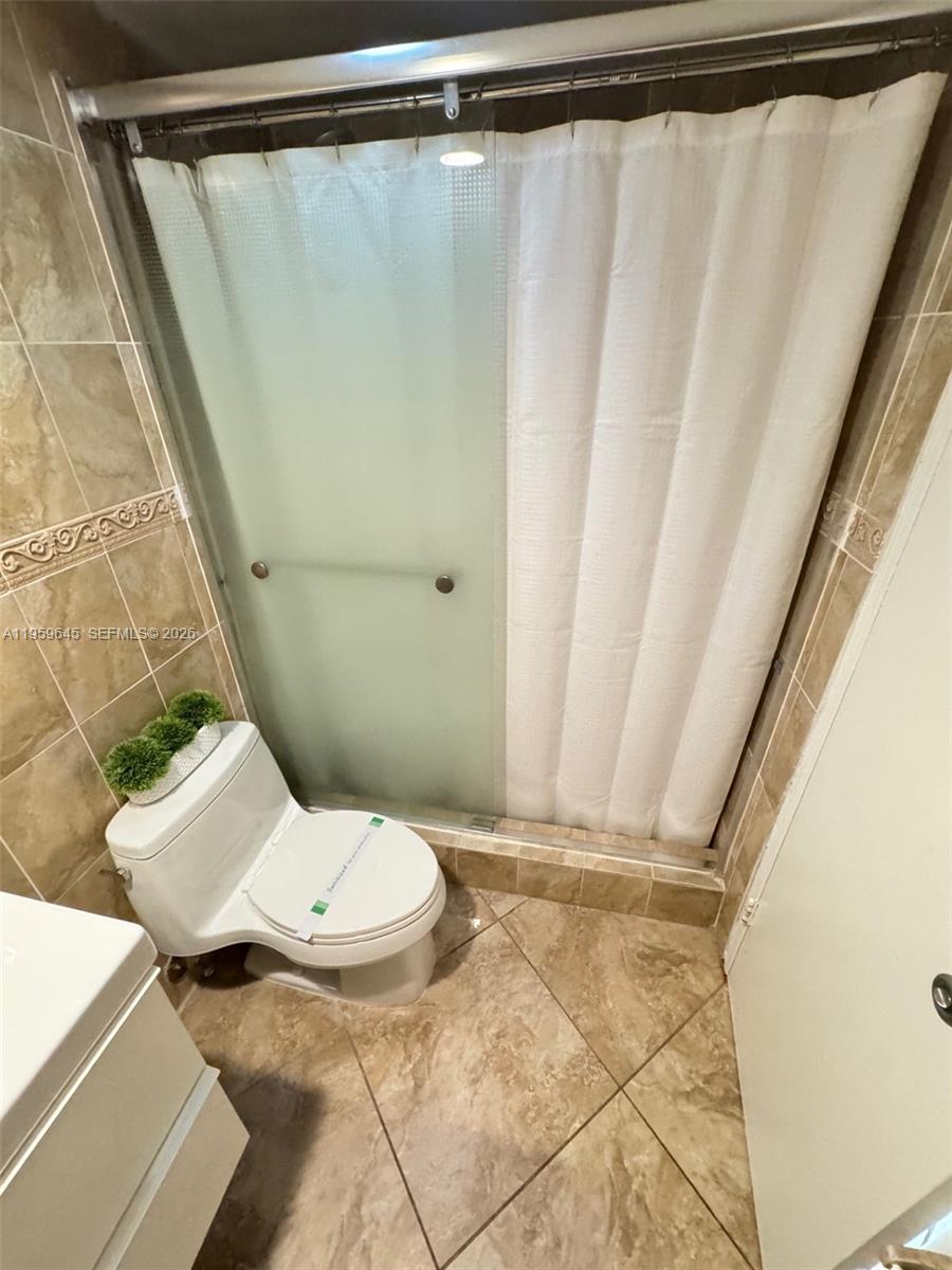 Photo of 3901 Ocean Dr #4J, Hollywood, Florida, 33019 -