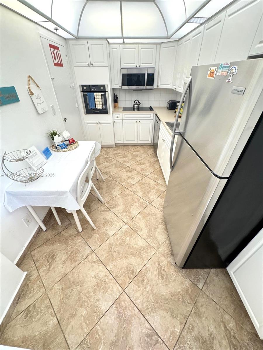 Photo of 3901 Ocean Dr #4J, Hollywood, Florida, 33019 -