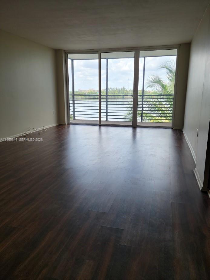 Ver detalles 509 2 / 2 1135 sq. ft. $ 2026-05-20 0 foto