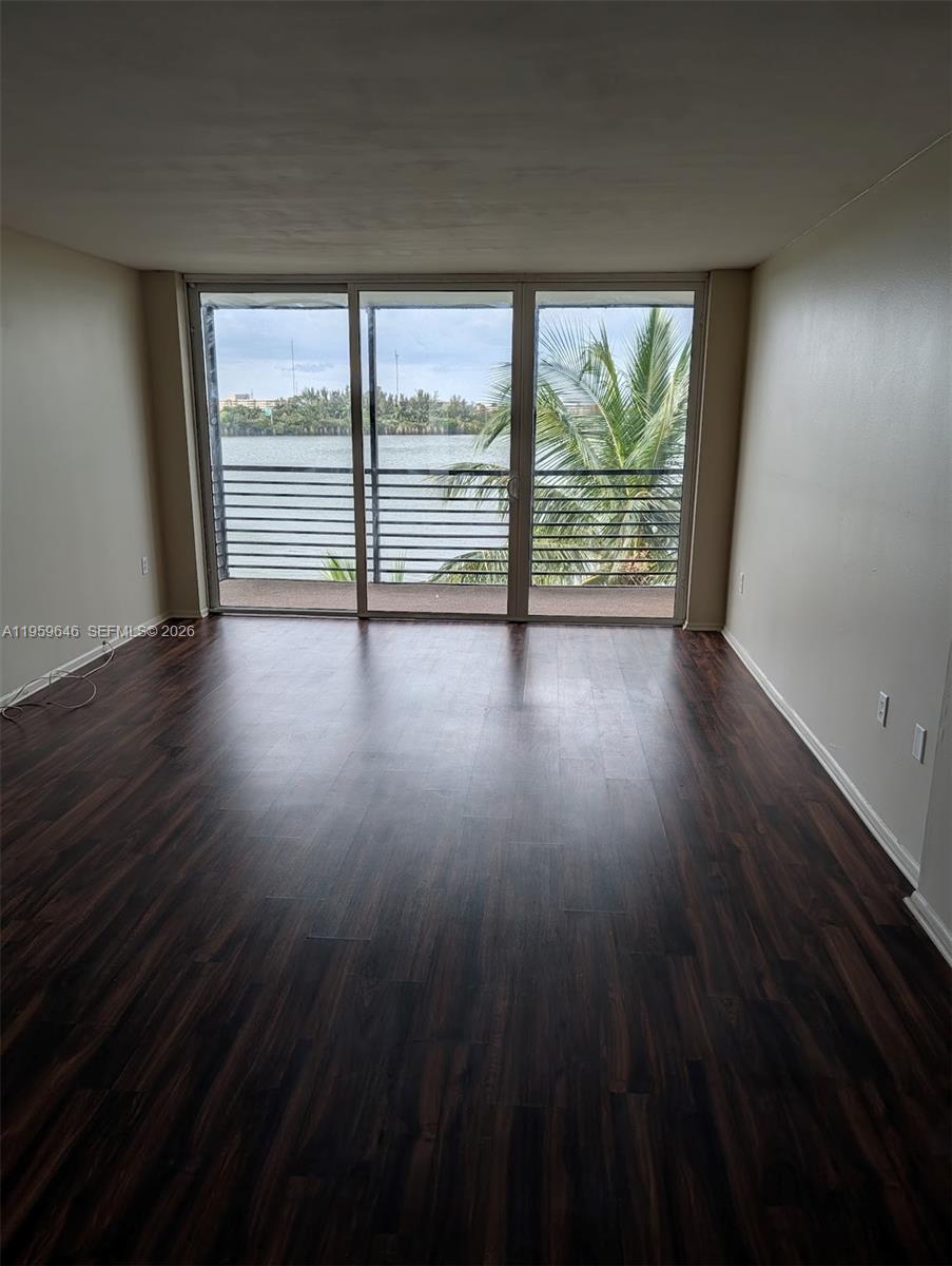 Ver detalles 509 2 / 2 1135 sq. ft. $ 2026-05-20 0 foto