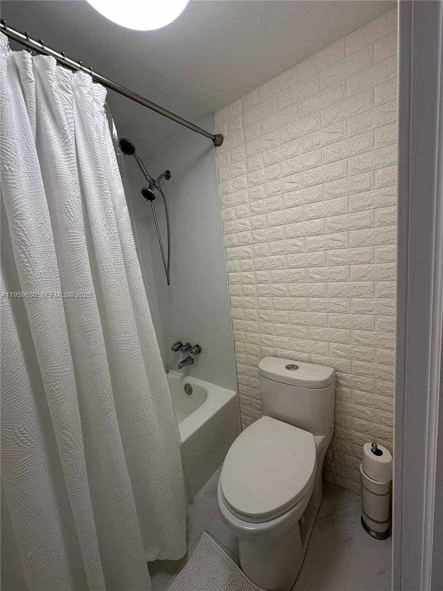 Подробнее 425W 2 / 2 1140 кв.футов $ 2026-02-05 0 Фото