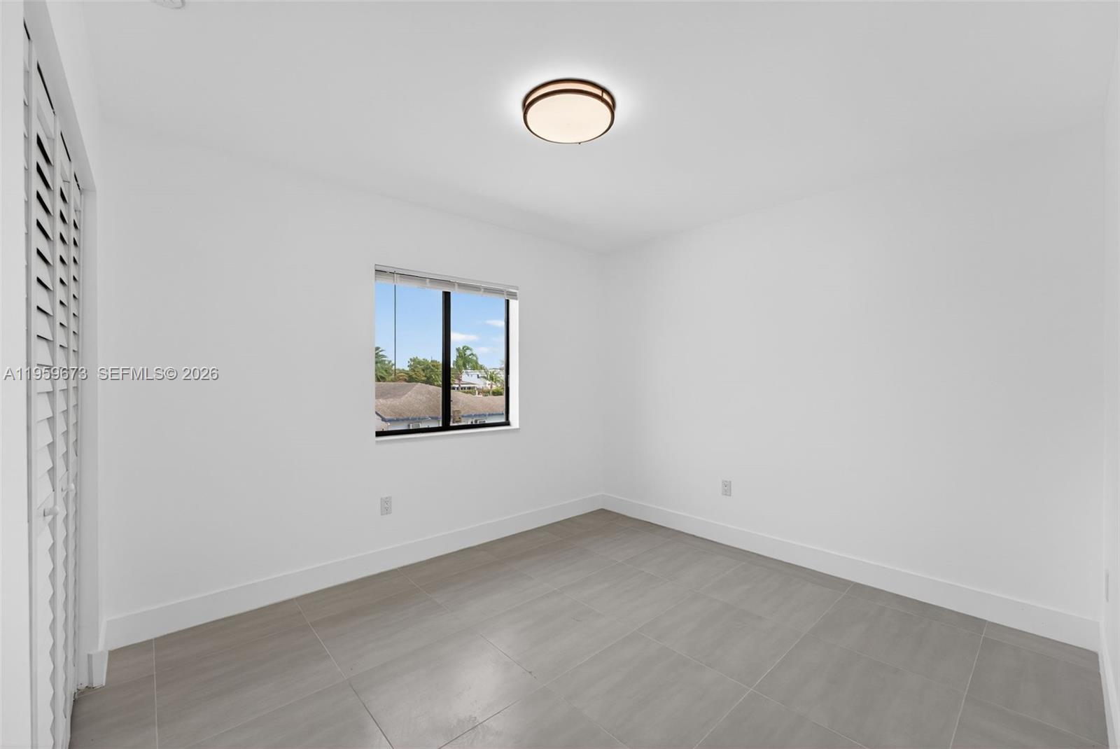   /  1184 кв.футов $ 2026-02-05 0 Фото