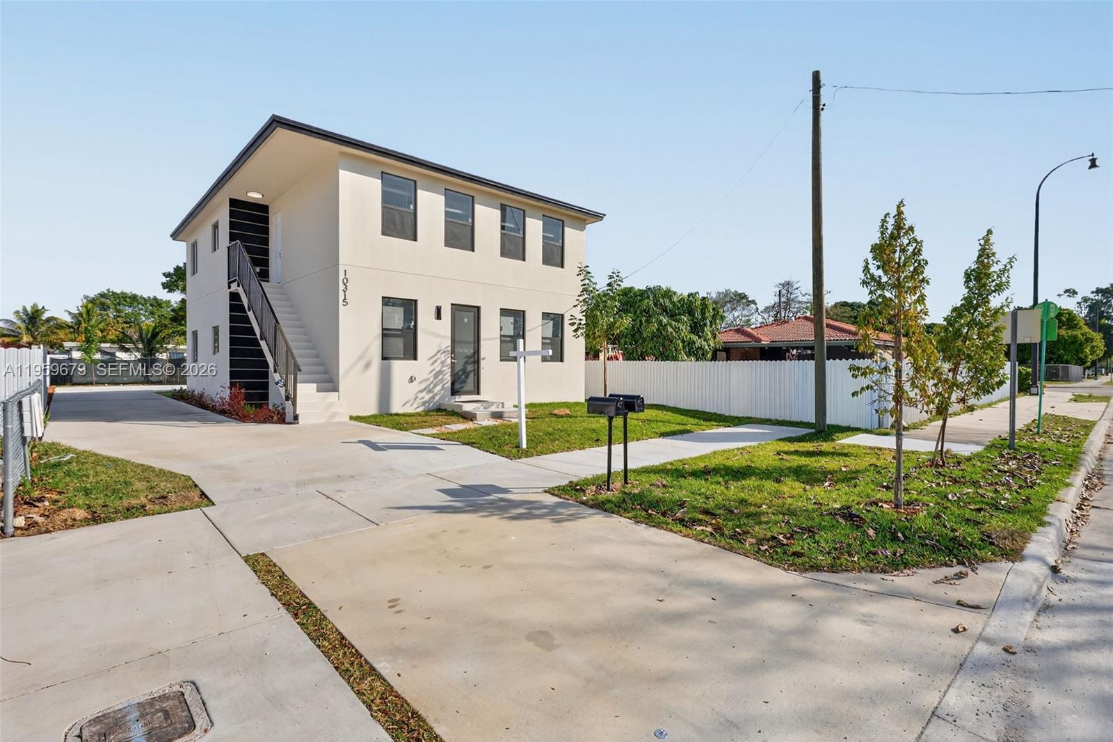   /  1184 кв.футов $ 2026-02-05 0 Фото