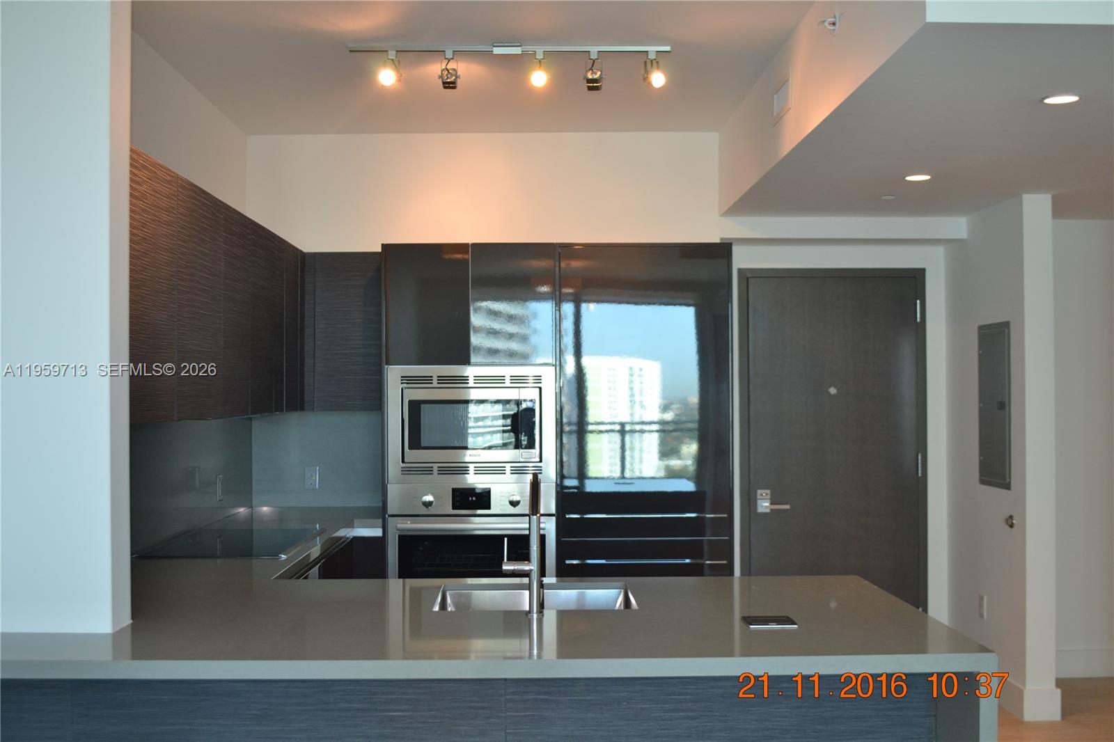 Photo of 1080 Brickell Ave  #2003, Miami, Florida, 33131 - KITCHEN