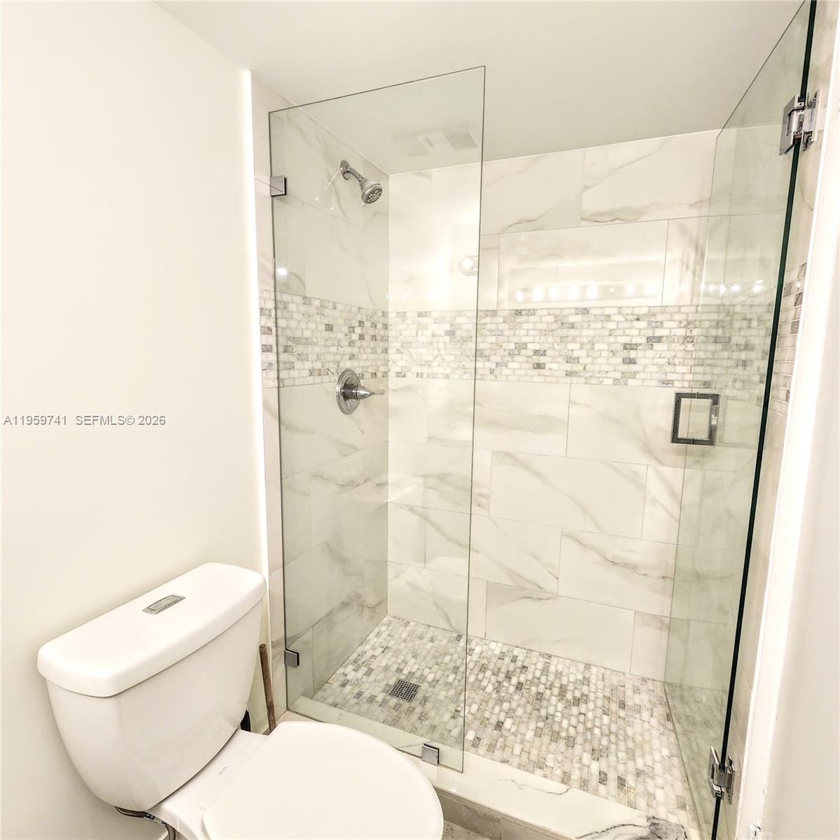 Photo of 18181 31st Ct  #2505, Aventura, Florida, 33160 - 2nd bathroom