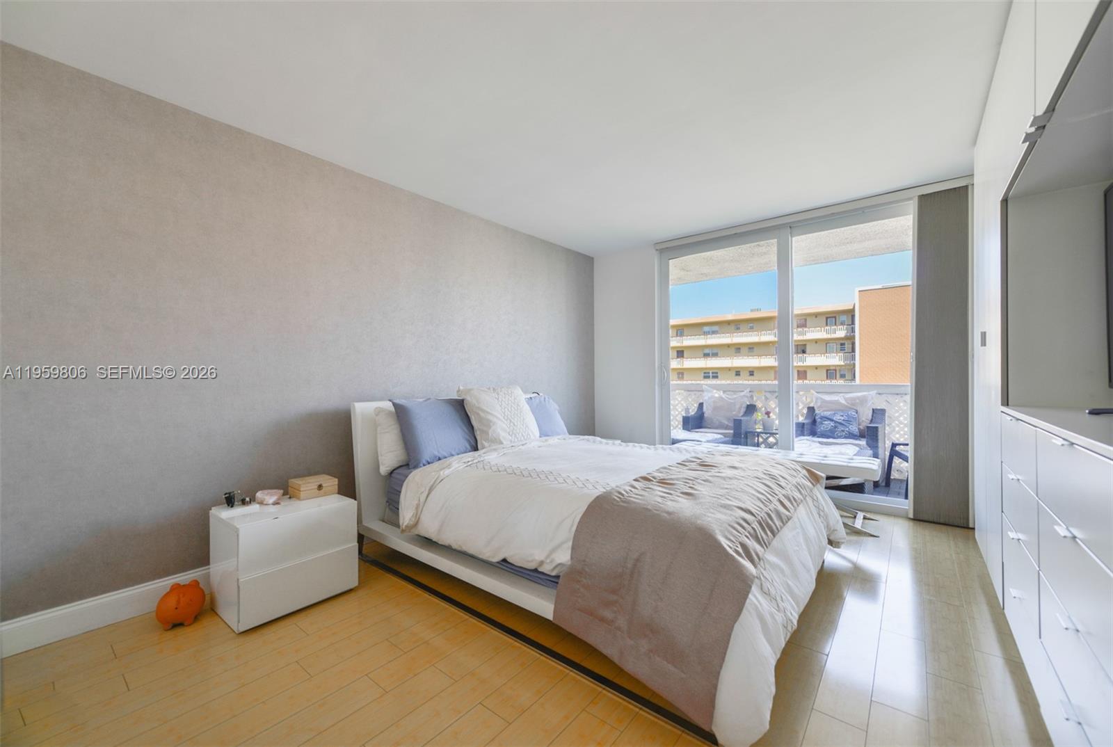 Photo of 400 12th Ave  #505, Hallandale Beach, Florida, 33009 - 