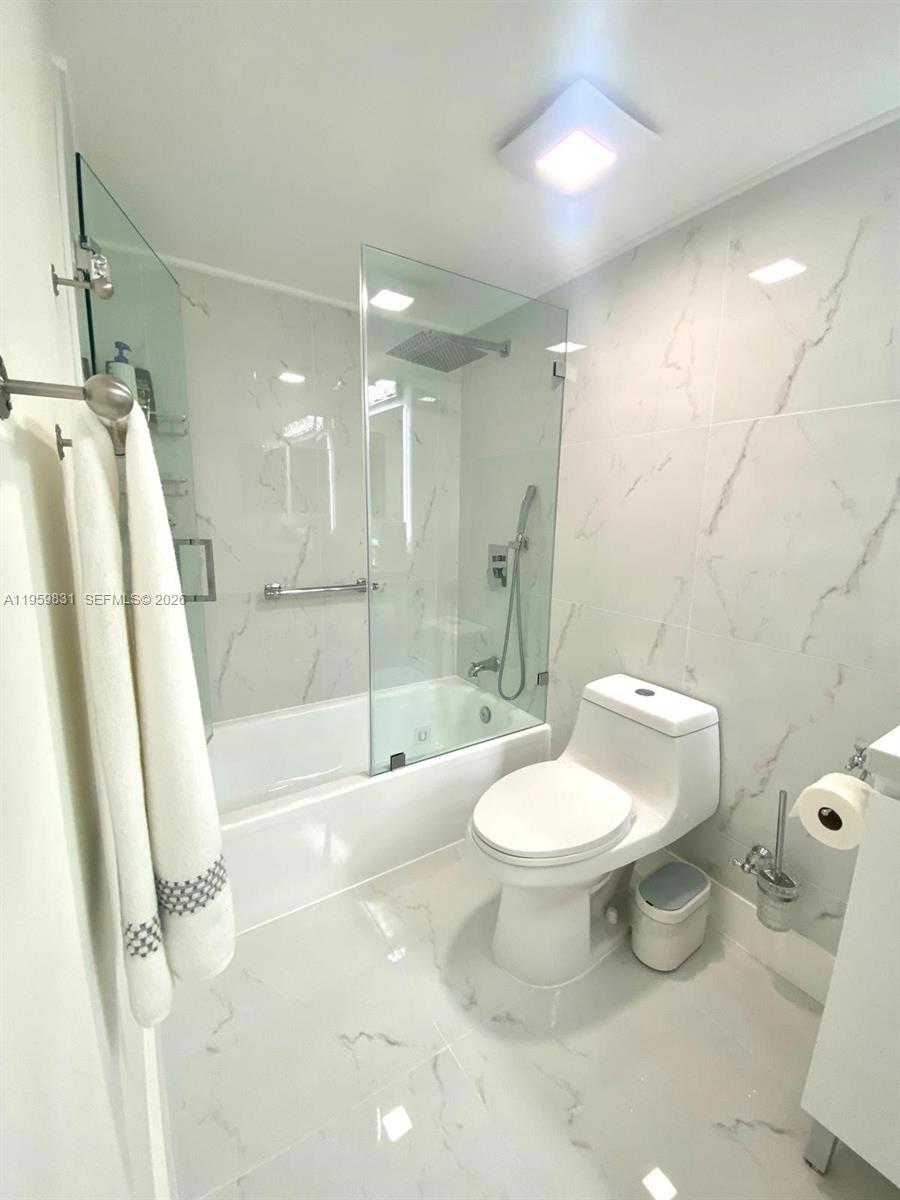 403 2 / 2 1232 sq. ft. $ 2026-02-05 0 Photo