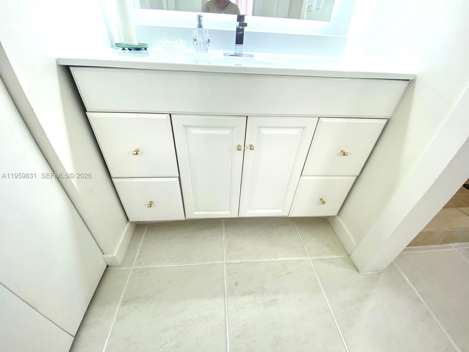 403 2 / 2 1232 sq. ft. $ 2026-02-05 0 Photo