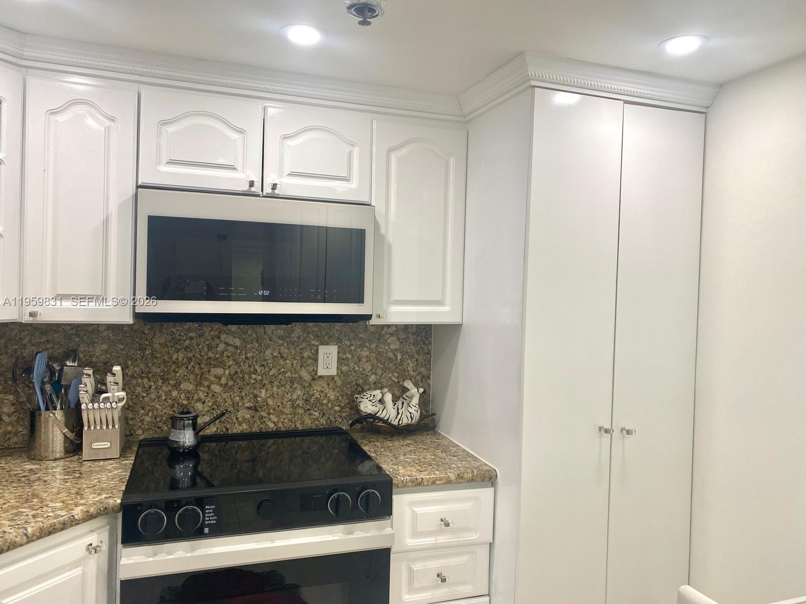 403 2 / 2 1232 sq. ft. $ 2026-02-05 0 Photo