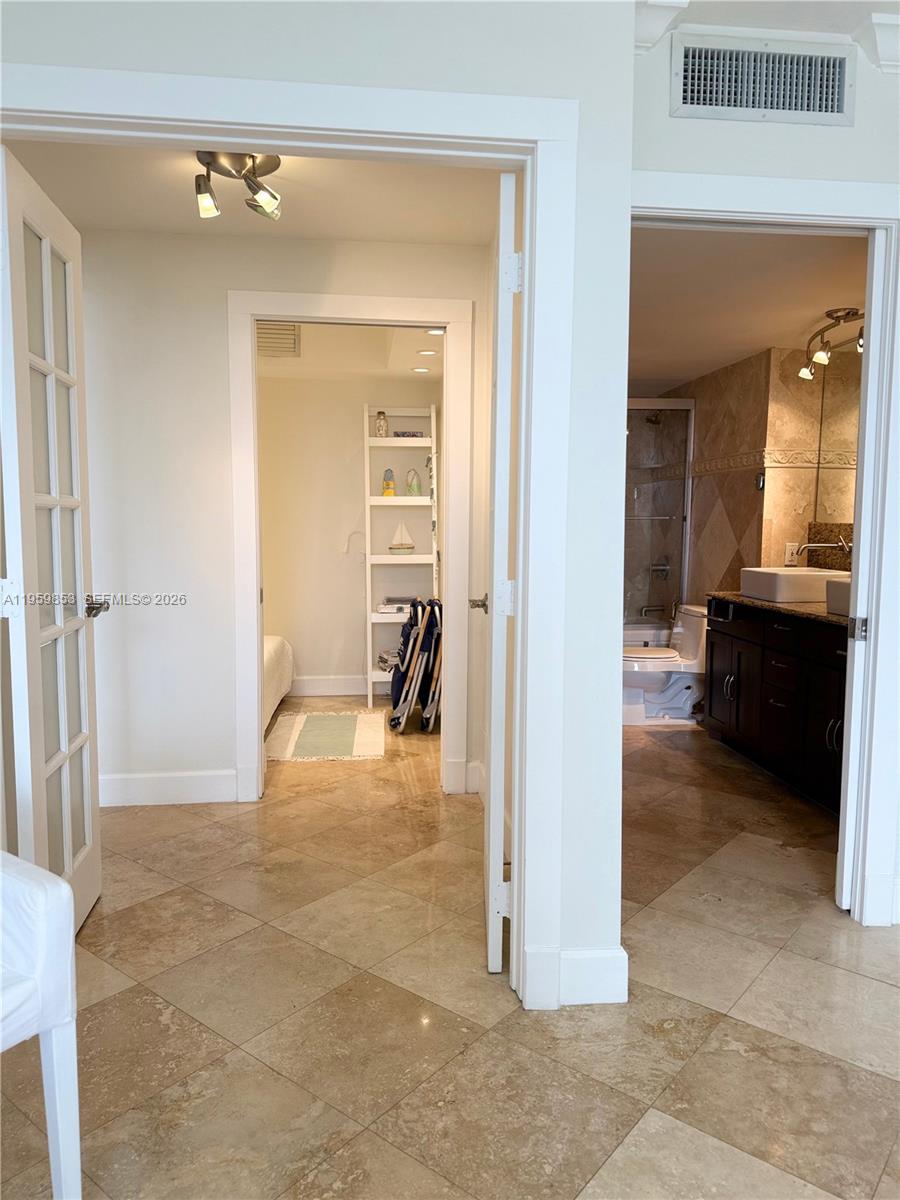 Photo of 3675 Country Club Dr  #1204, Aventura, Florida, 33180 - 