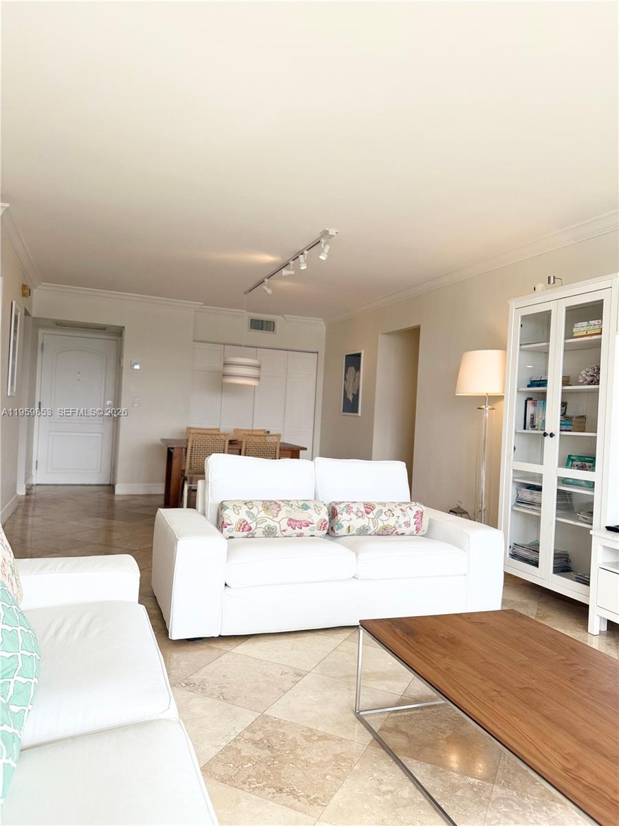 Photo of 3675 Country Club Dr  #1204, Aventura, Florida, 33180 - 