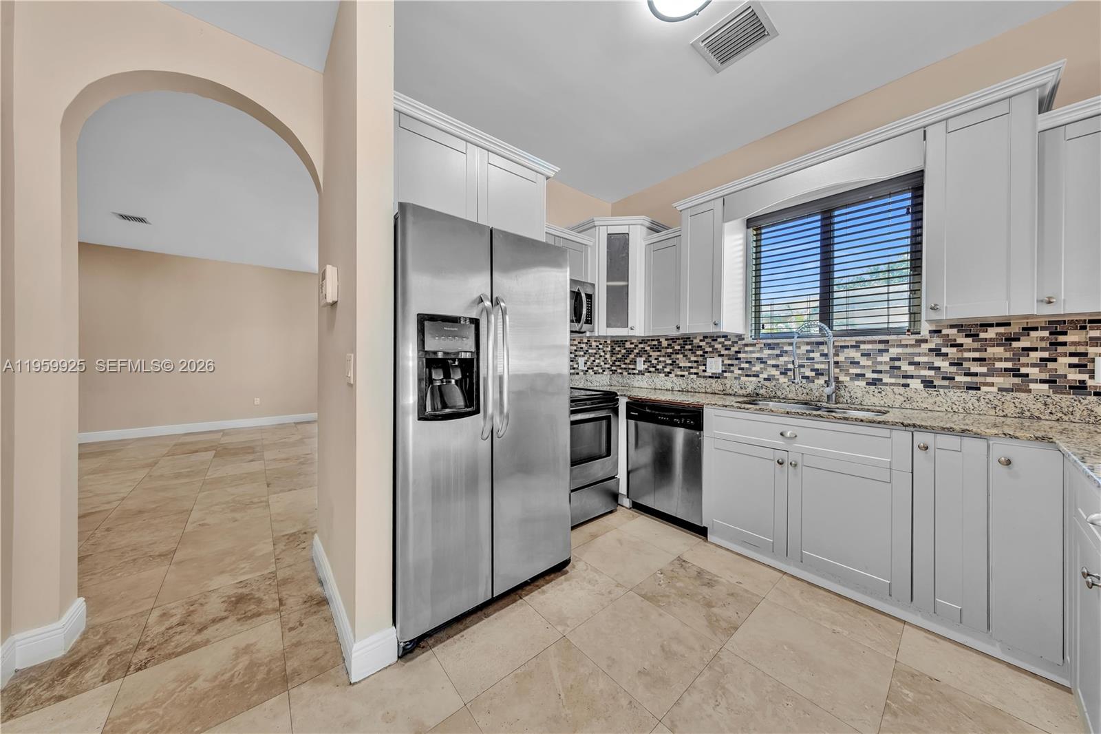   /  4572 кв.футов $ 2026-02-05 0 Фото