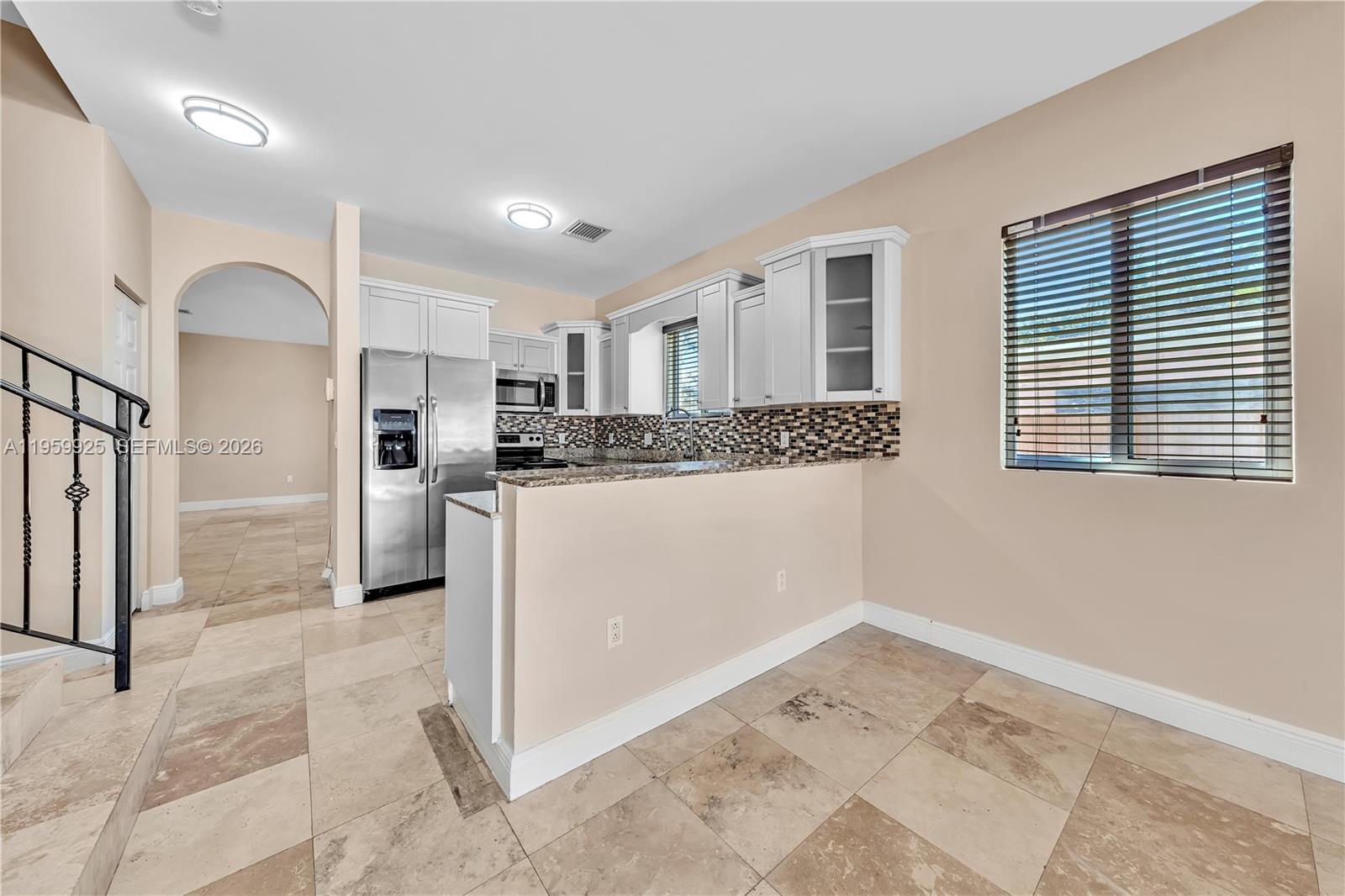   /  4572 кв.футов $ 2026-02-05 0 Фото