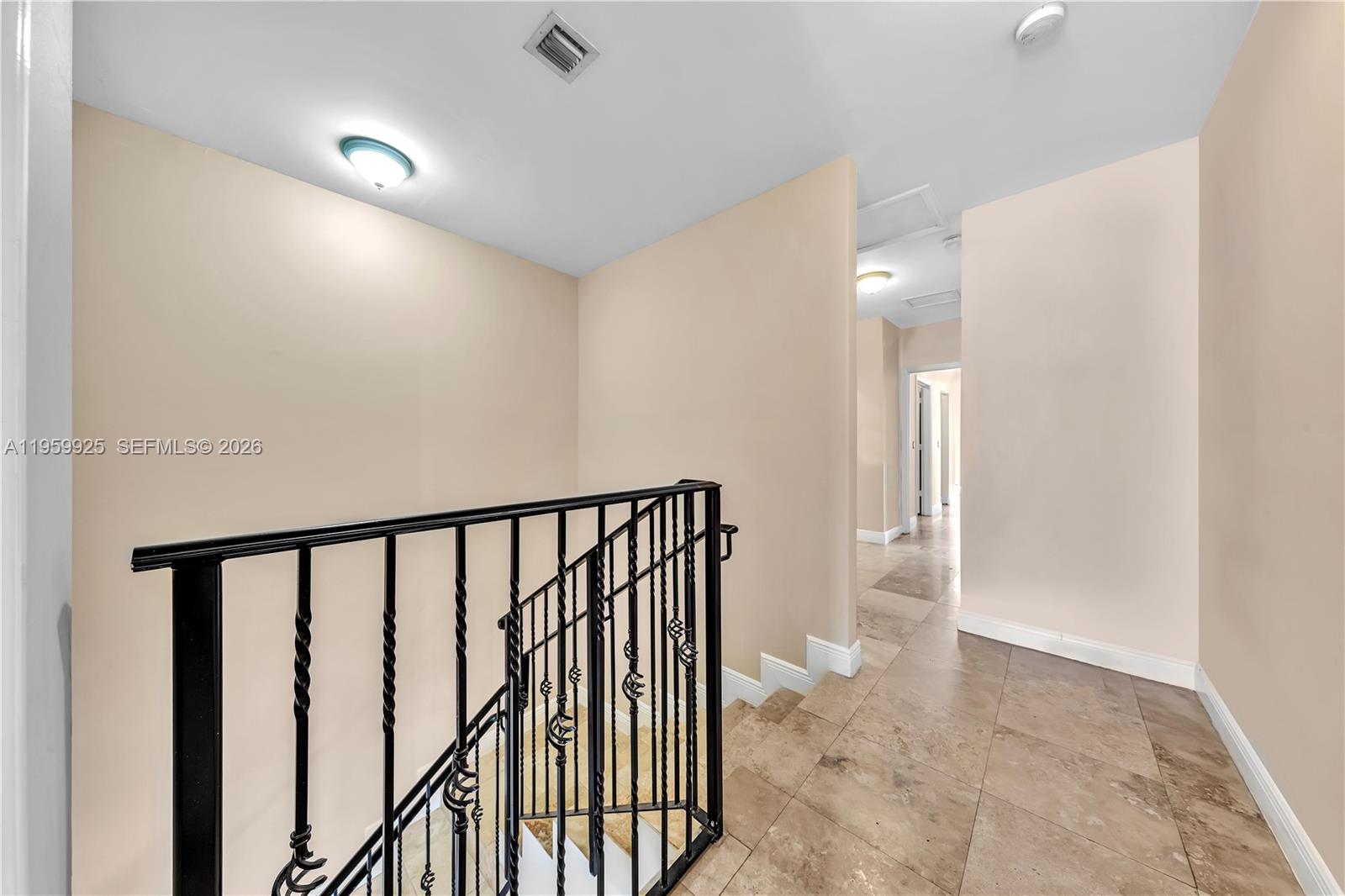   /  4572 кв.футов $ 2026-02-05 0 Фото