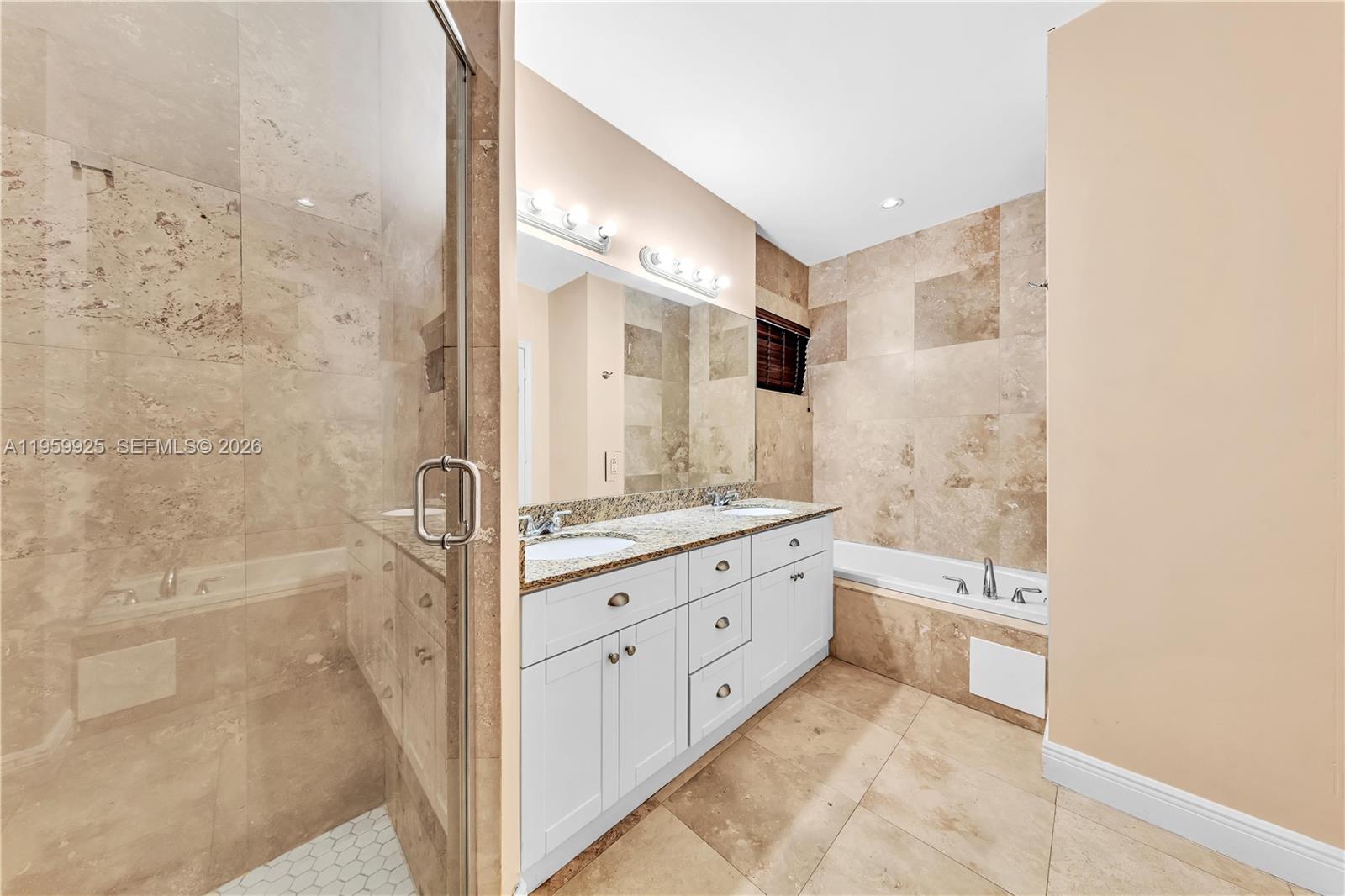   /  4572 кв.футов $ 2026-02-05 0 Фото