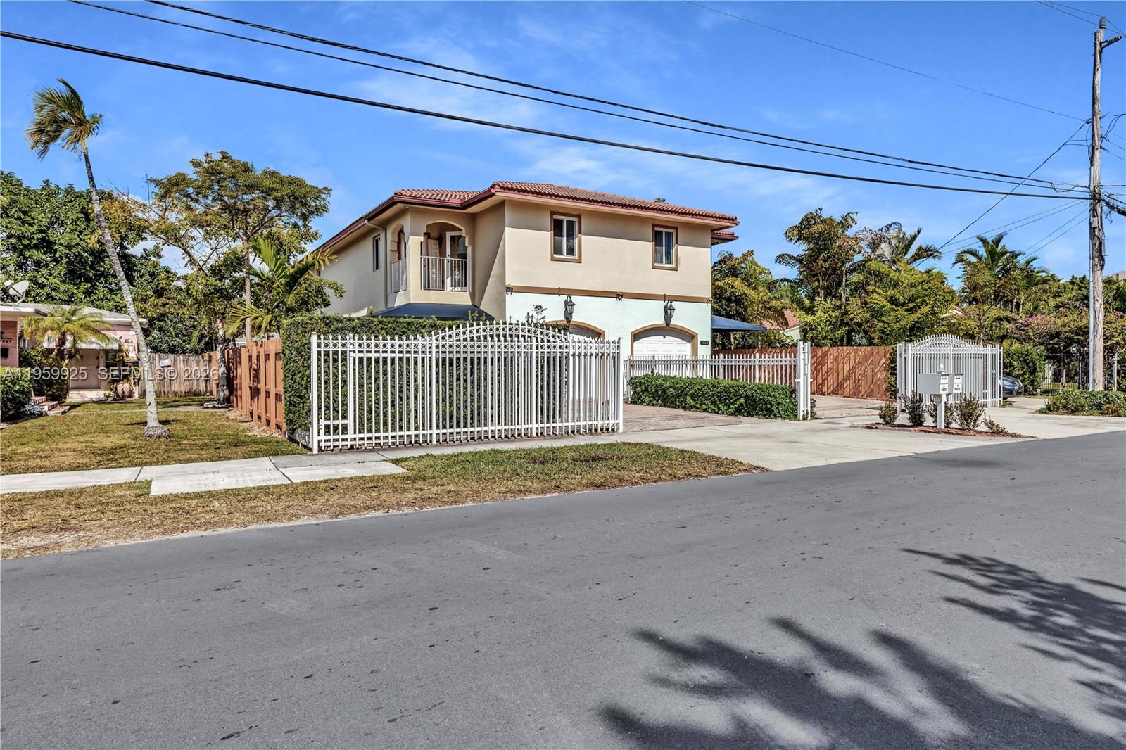   /  4572 кв.футов $ 2026-02-05 0 Фото