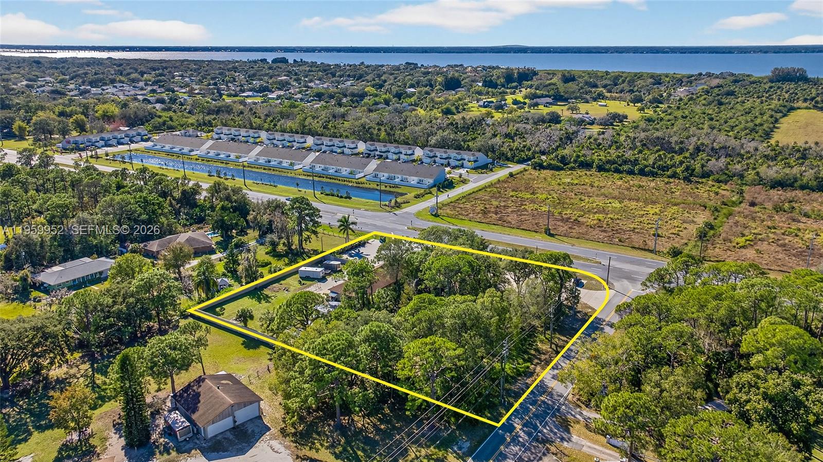   /   кв.футов $ 2026-02-05 0 Фото