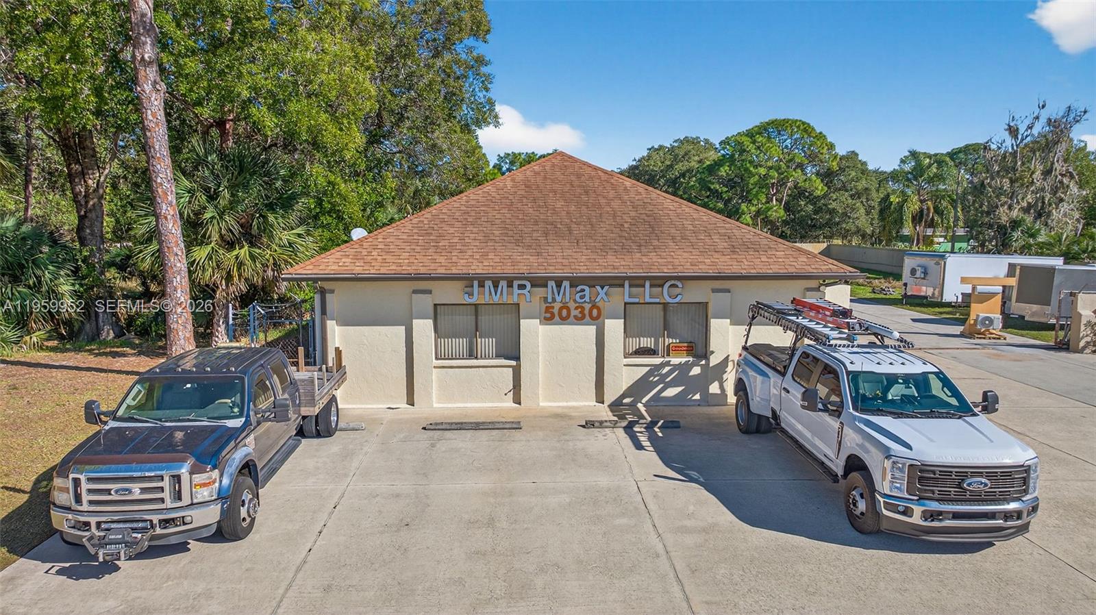   /   кв.футов $ 2026-02-05 0 Фото