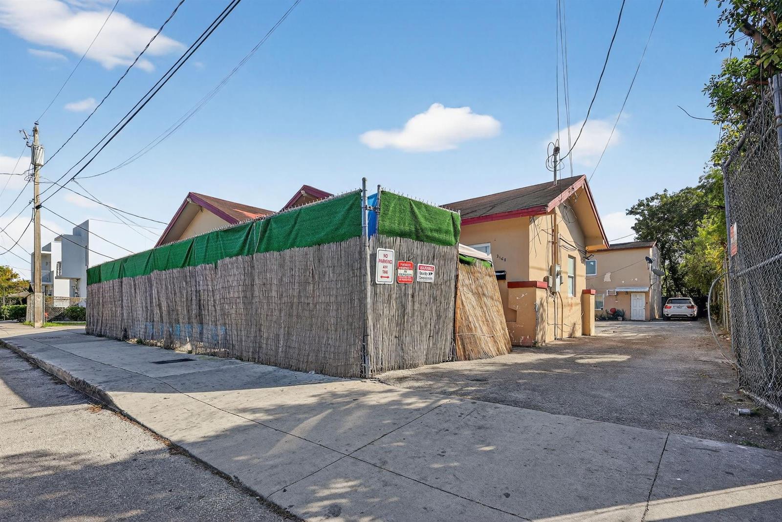 Ver detalles / 0 2822 sq. ft. $ 2026-04-13 0 foto