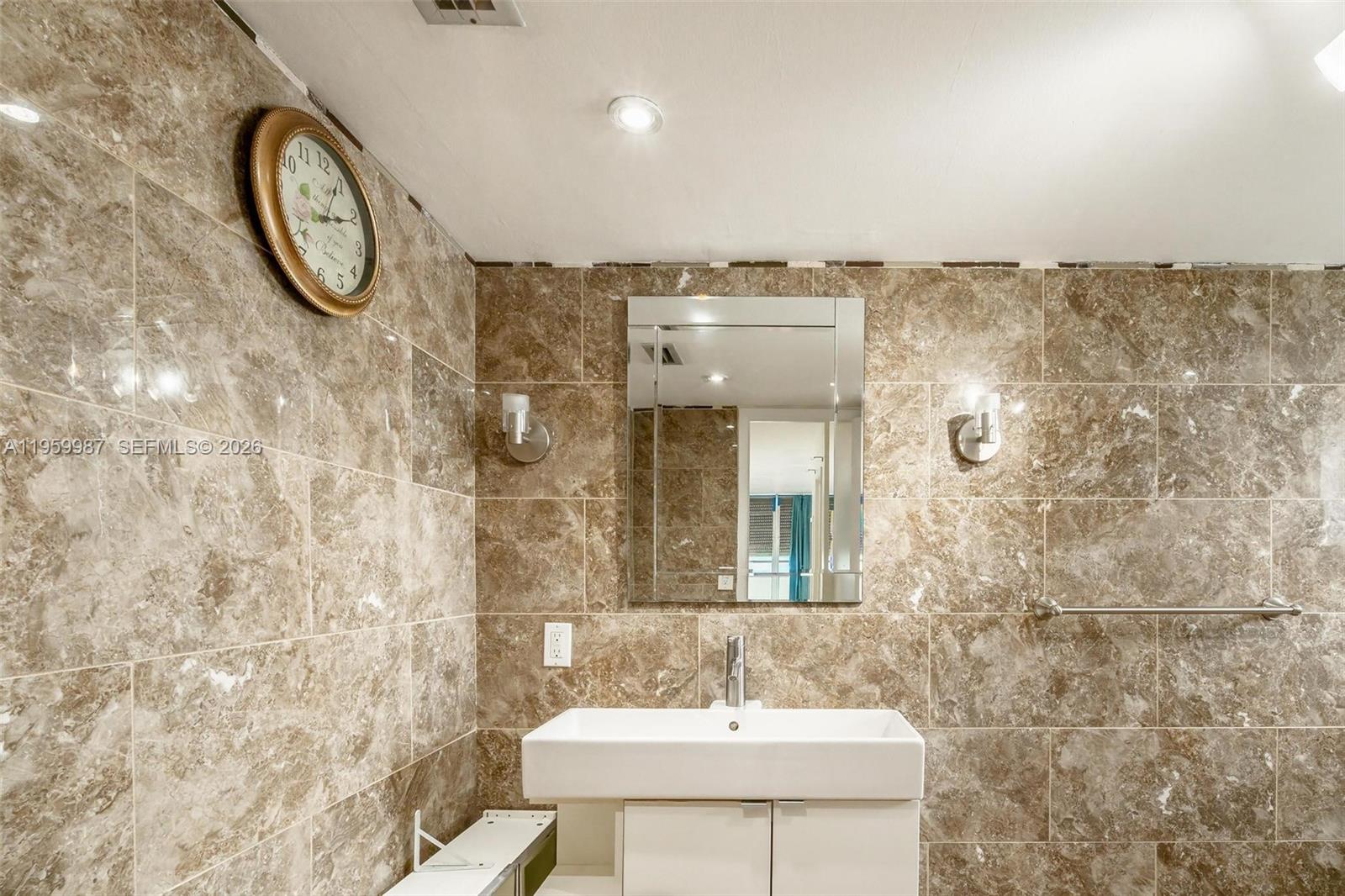 See details 700-1 2 / 2 1633 sq. ft. $ 2026-02-05 0 Photo