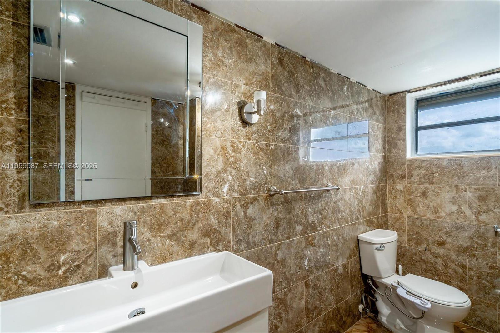 See details 700-1 2 / 2 1633 sq. ft. $ 2026-02-05 0 Photo