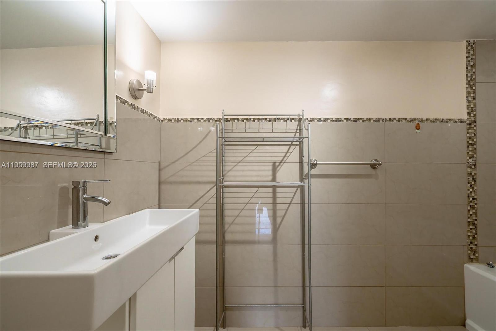 See details 700-1 2 / 2 1633 sq. ft. $ 2026-02-05 0 Photo