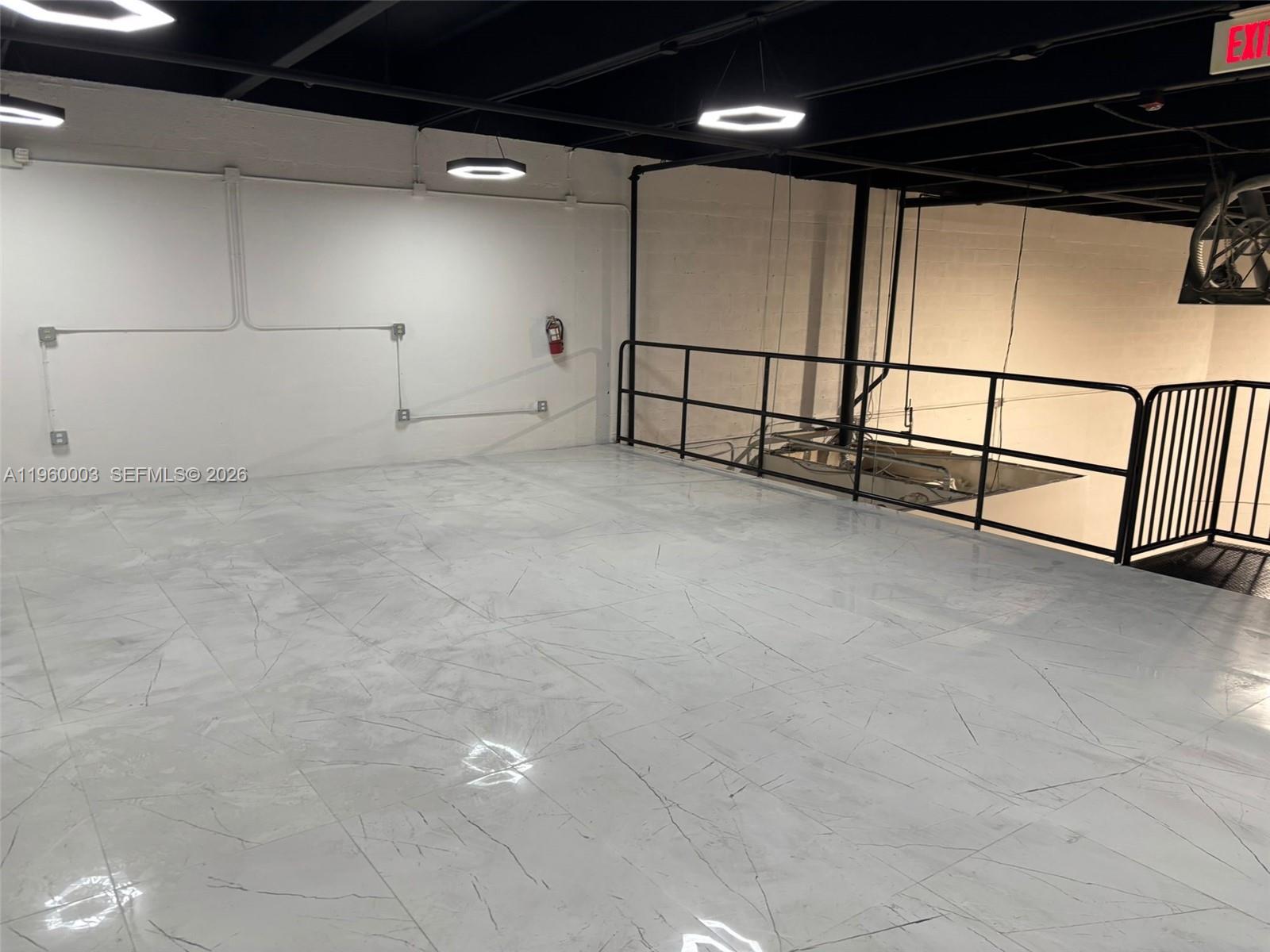 178  /   sq. ft. $ 2026-02-05 0 Photo