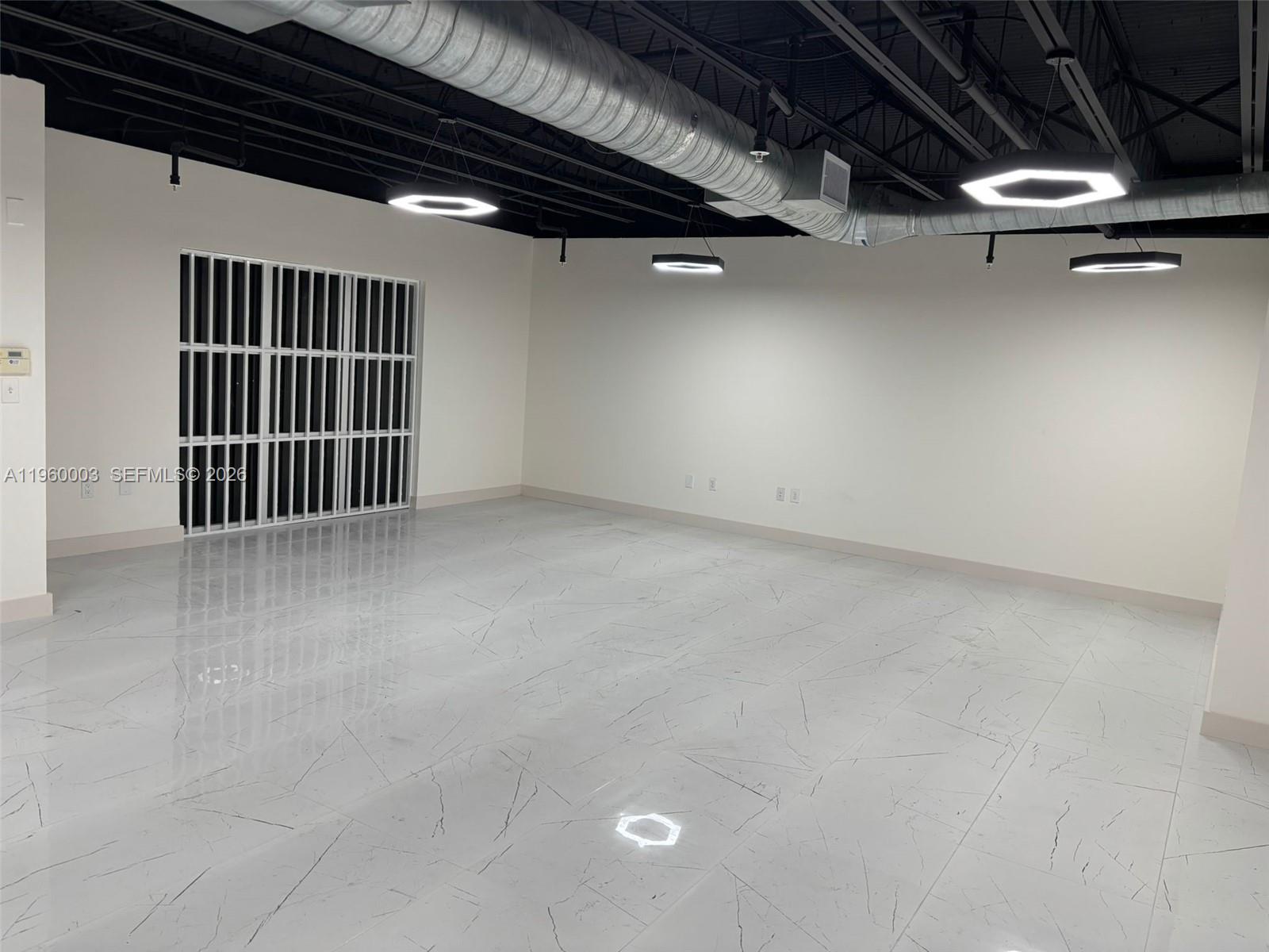 178  /   sq. ft. $ 2026-02-05 0 Photo