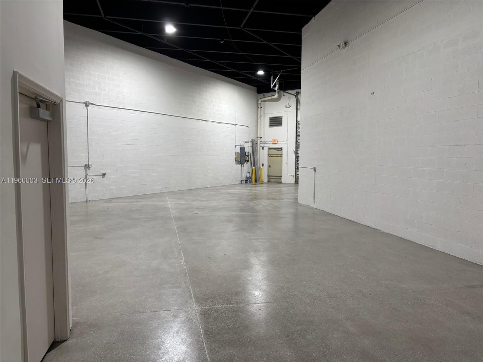 178  /   sq. ft. $ 2026-02-05 0 Photo