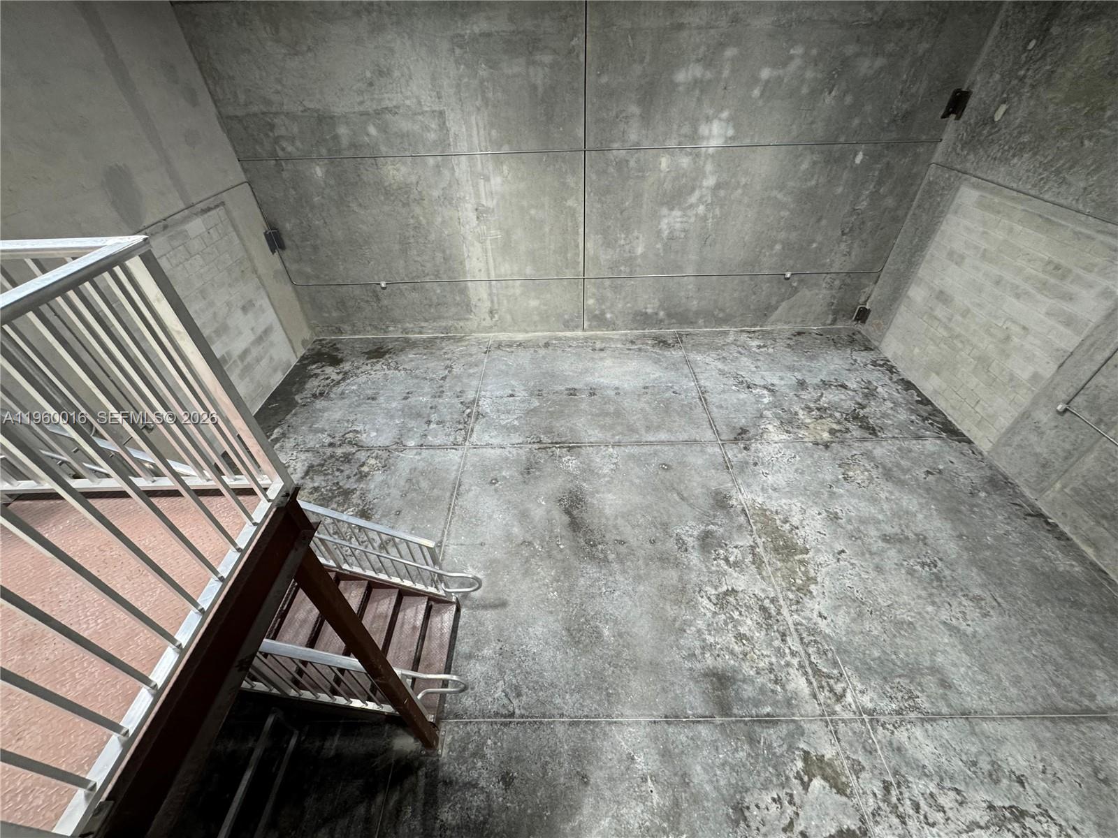 125  /   sq. ft. $ 2026-02-05 0 Photo