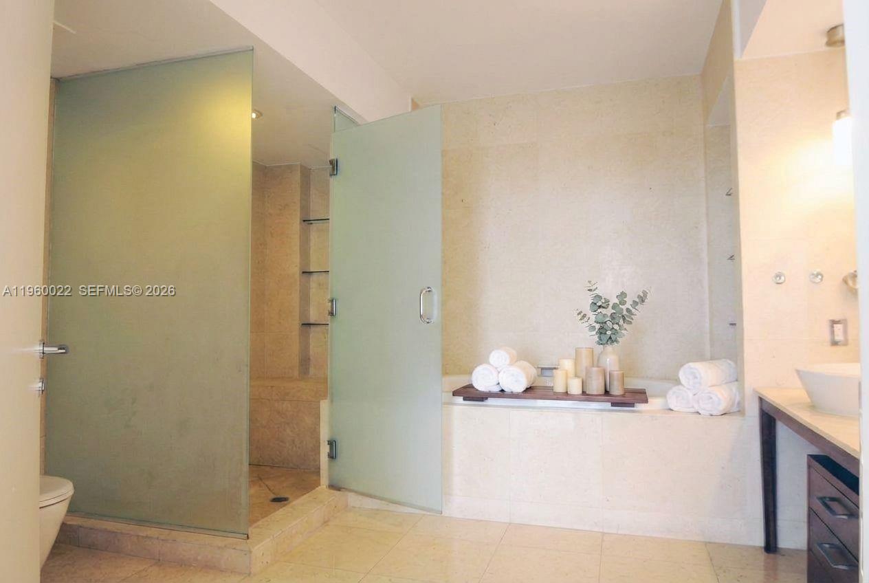 Photo of 450 ALTON RD  #2610, Miami Beach, Florida, 33139 - 