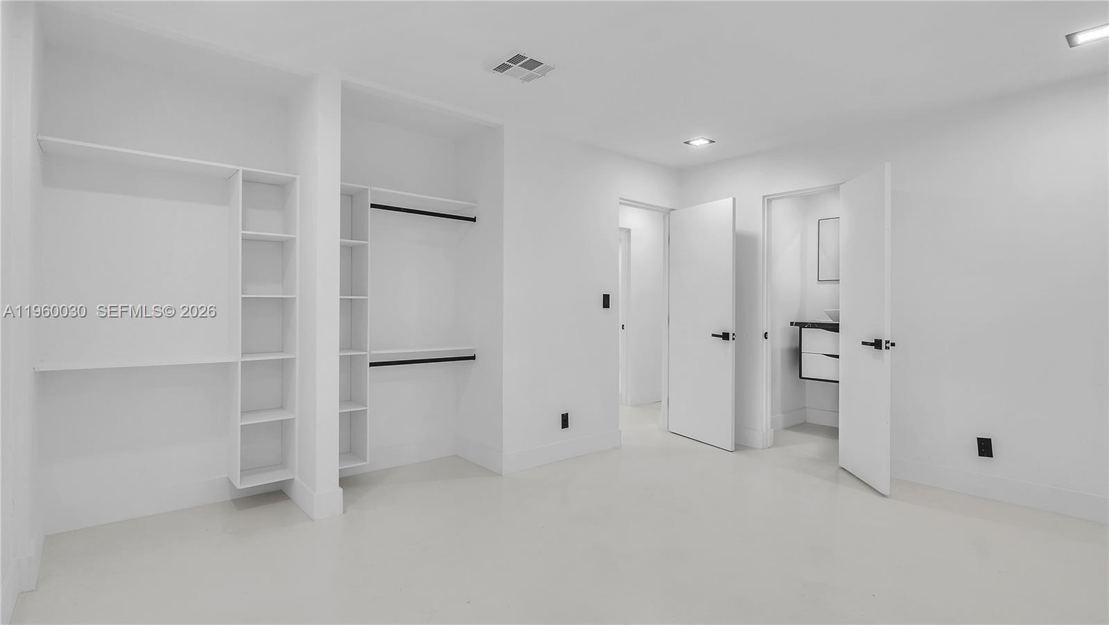 3810 3 / 2 1566 sq. ft. $ 2026-02-05 0 foto