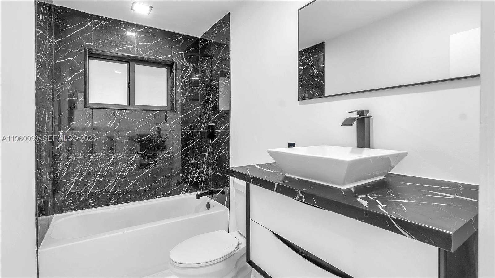 3810 3 / 2 1566 sq. ft. $ 2026-02-05 0 foto