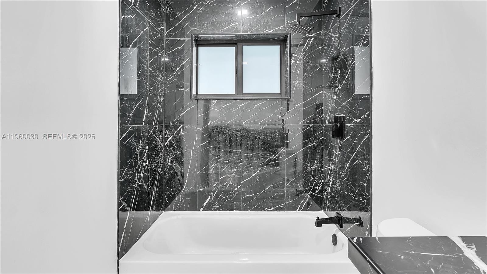 3810 3 / 2 1566 sq. ft. $ 2026-02-05 0 foto