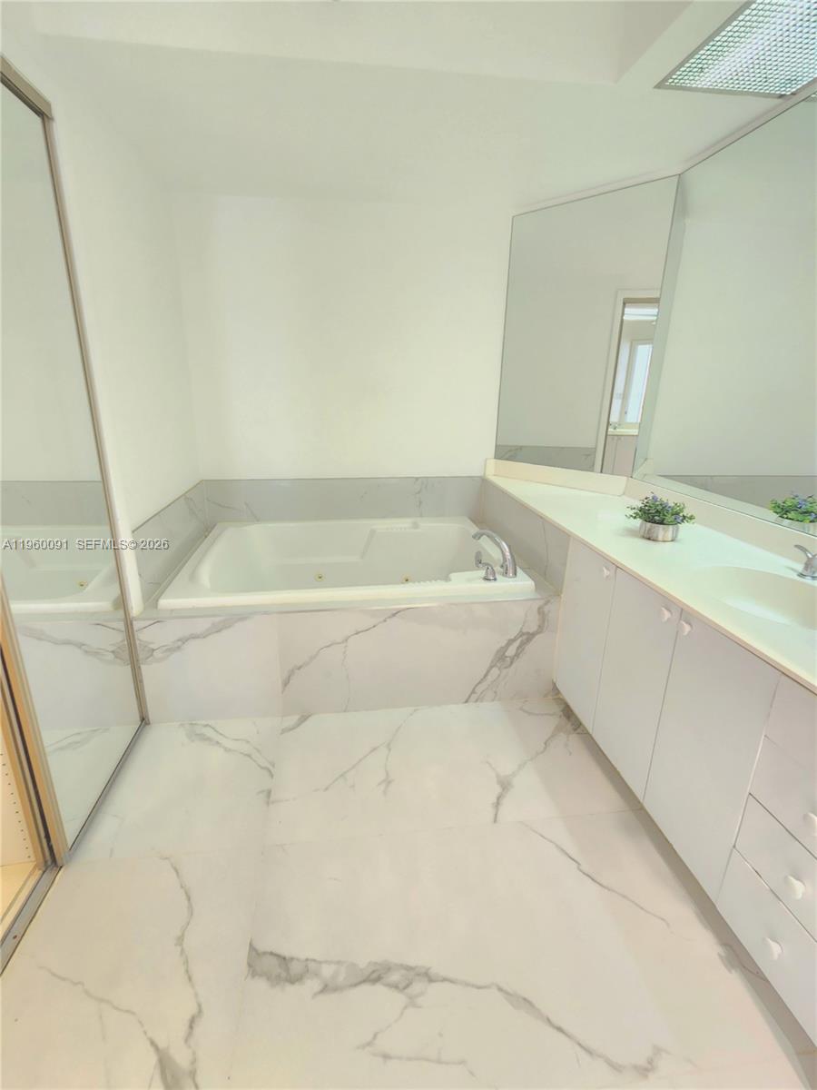 Photo of 20185 Country Club Dr #2505, Aventura, Florida, 33180 -