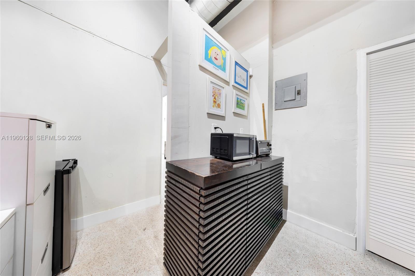   /   кв.футов $ 2026-02-05 0 Фото