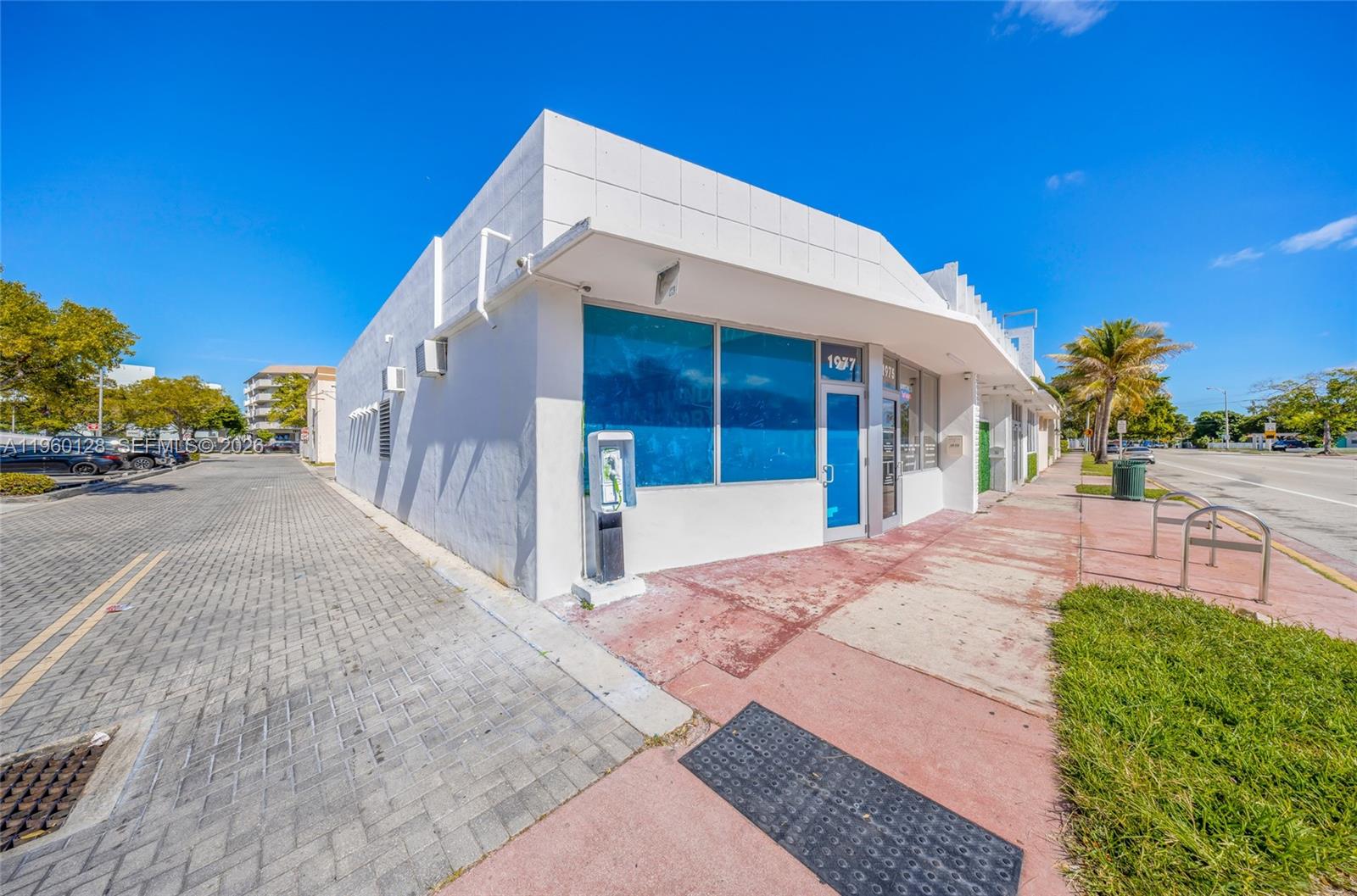   /   кв.футов $ 2026-02-05 0 Фото